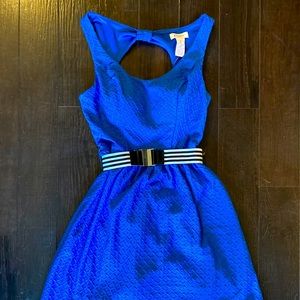 Candies’s majestic blue dress